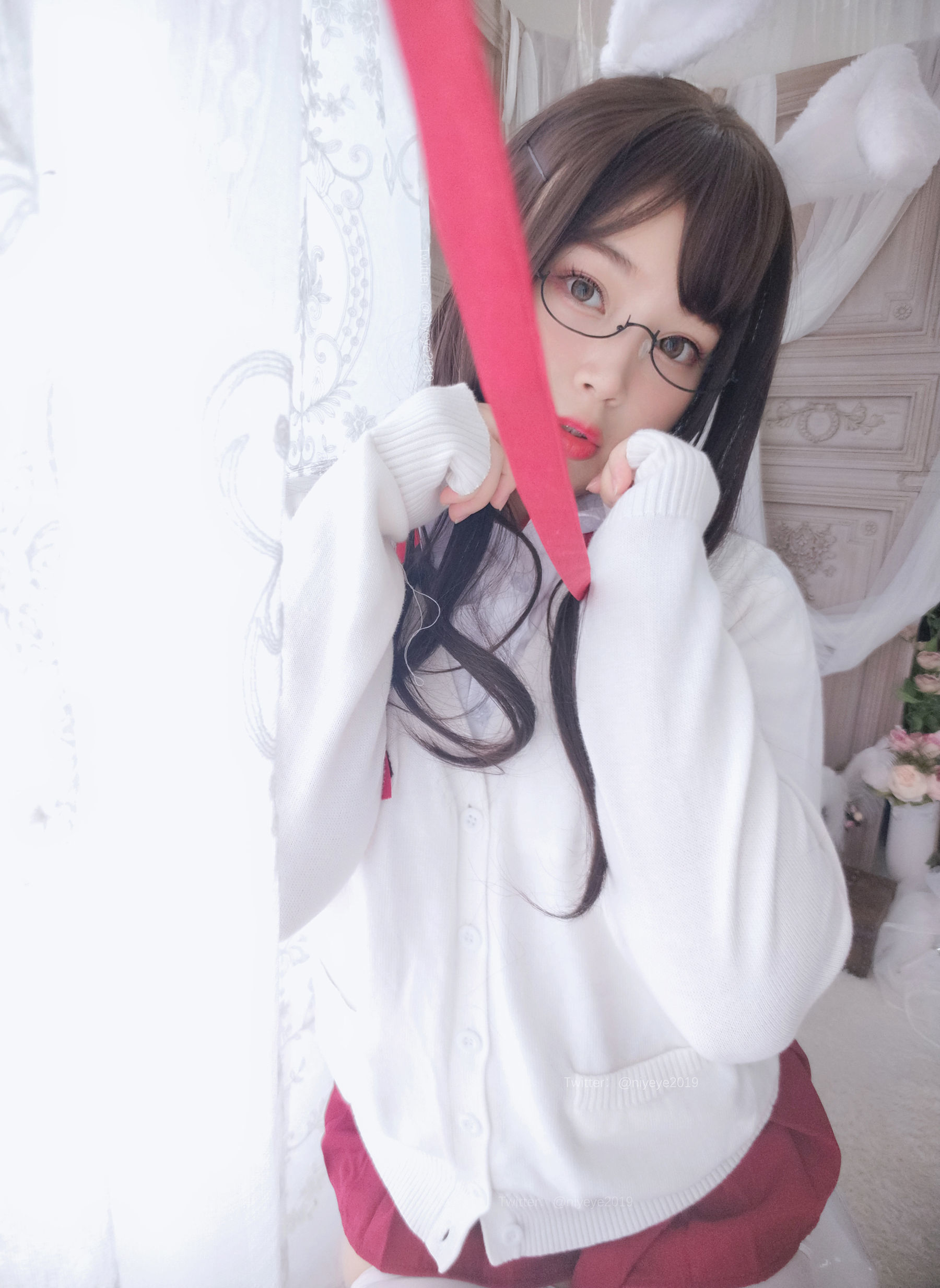 [网红COSER] 萌系小姐姐-白烨- - 发情期 写真集