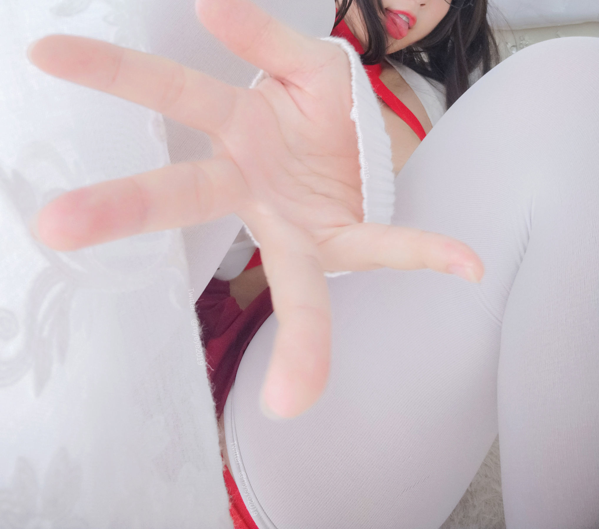 [网红COSER] 萌系小姐姐-白烨- - 发情期 写真集