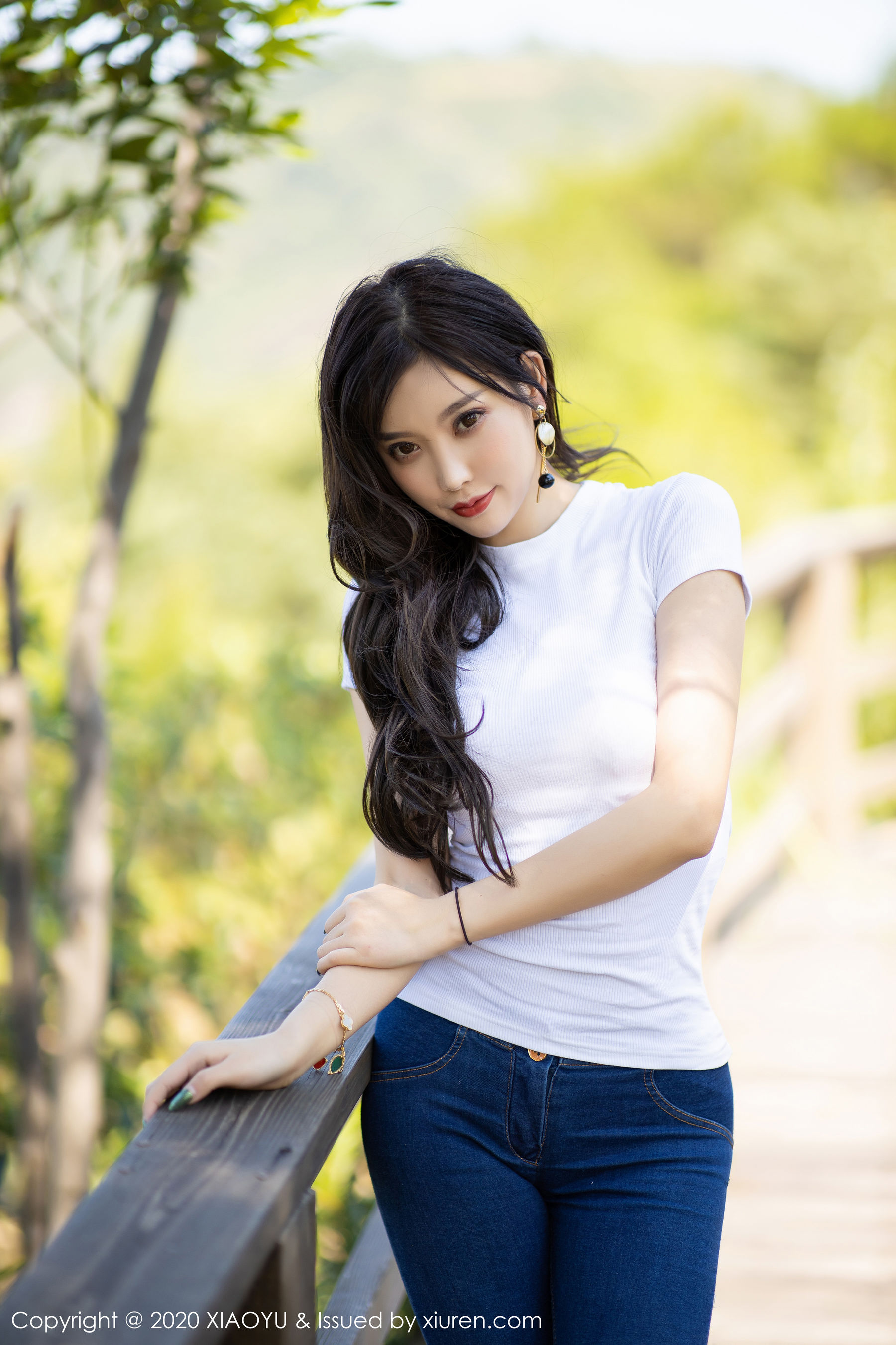 [语画界XIAOYU] Vol.300 杨晨晨sugar 《牛仔裤之下的绝佳身材》 写真集