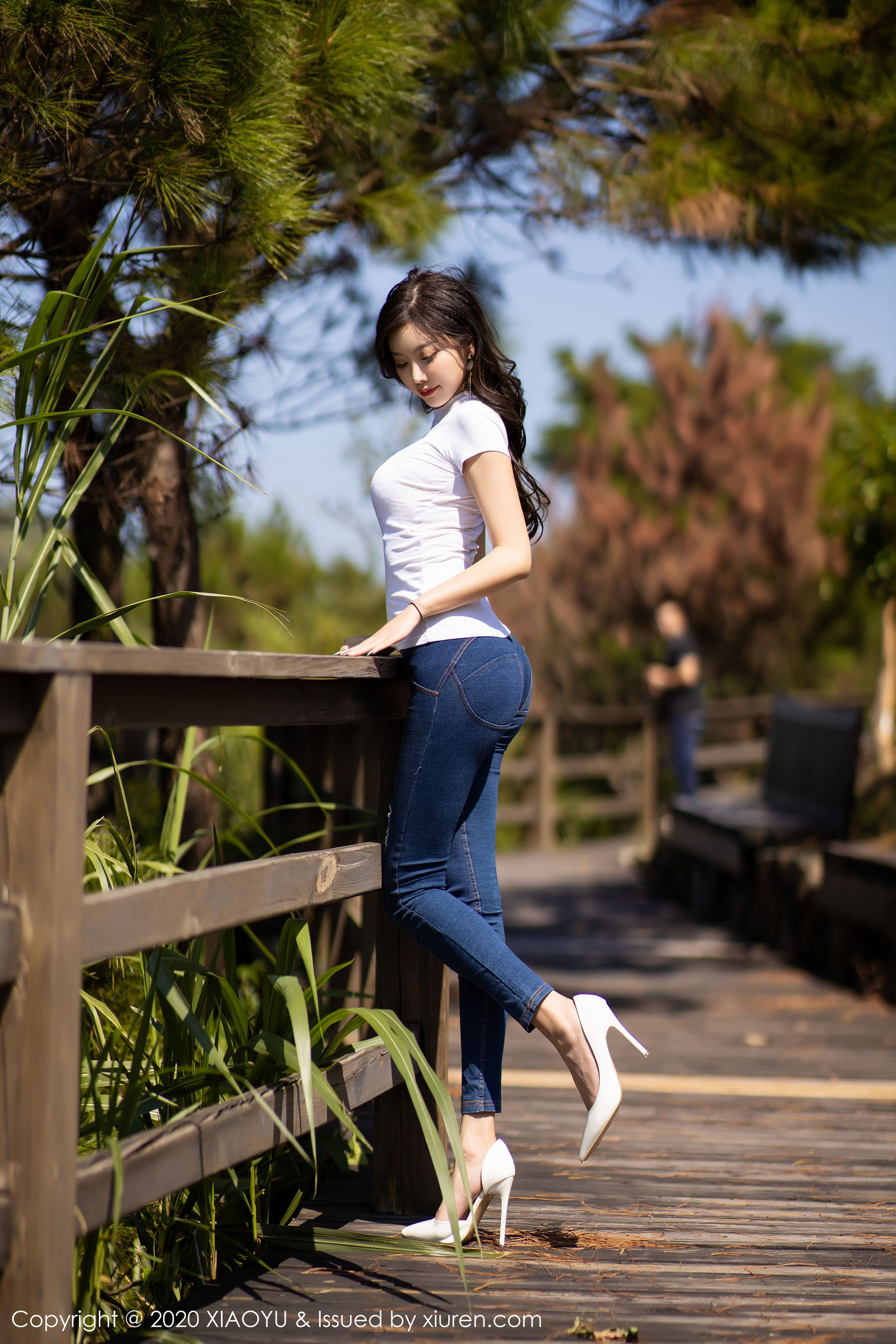 [语画界XIAOYU] Vol.300 杨晨晨sugar 《牛仔裤之下的绝佳身材》 写真集