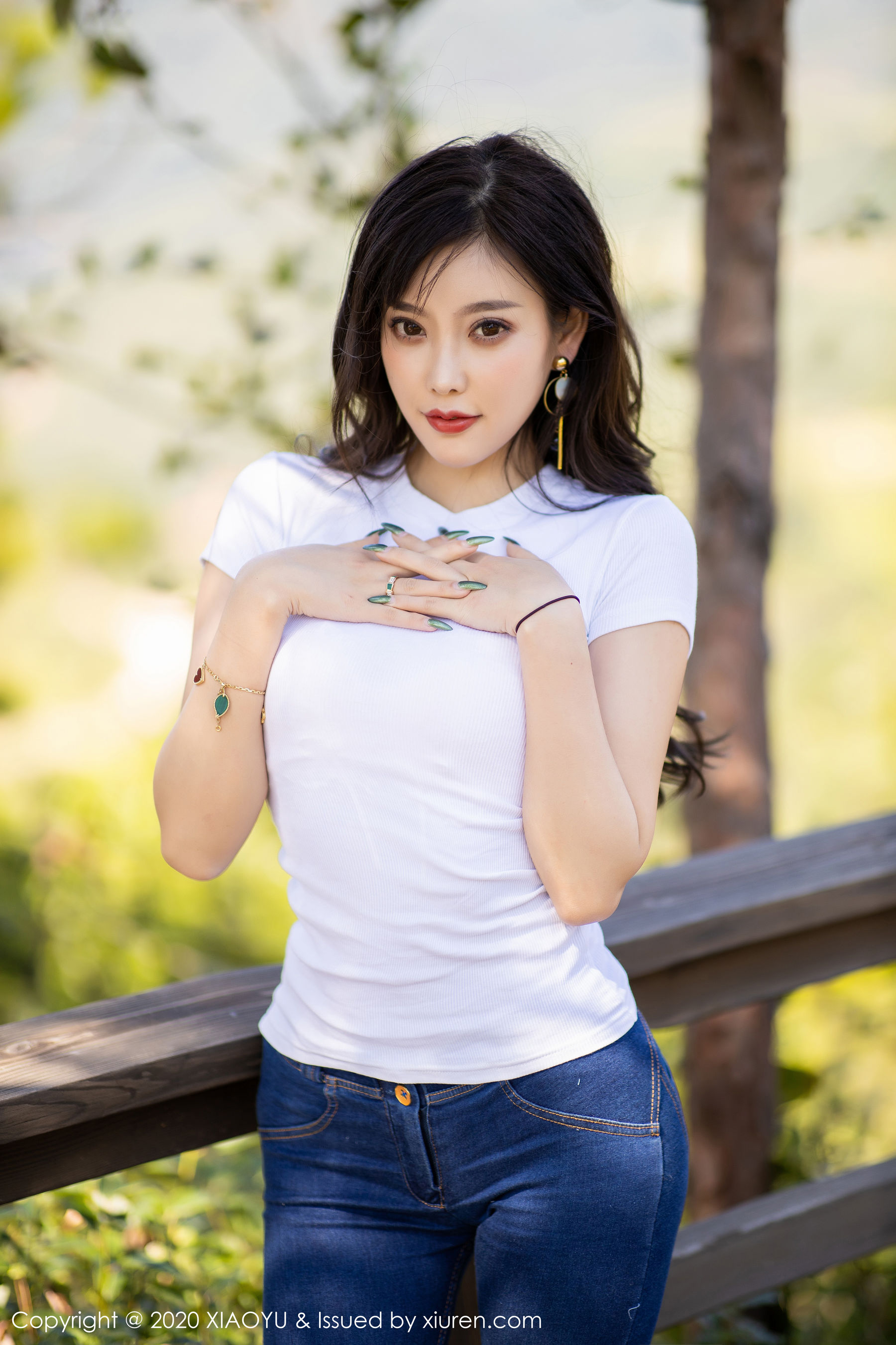 [语画界XIAOYU] Vol.300 杨晨晨sugar 《牛仔裤之下的绝佳身材》 写真集