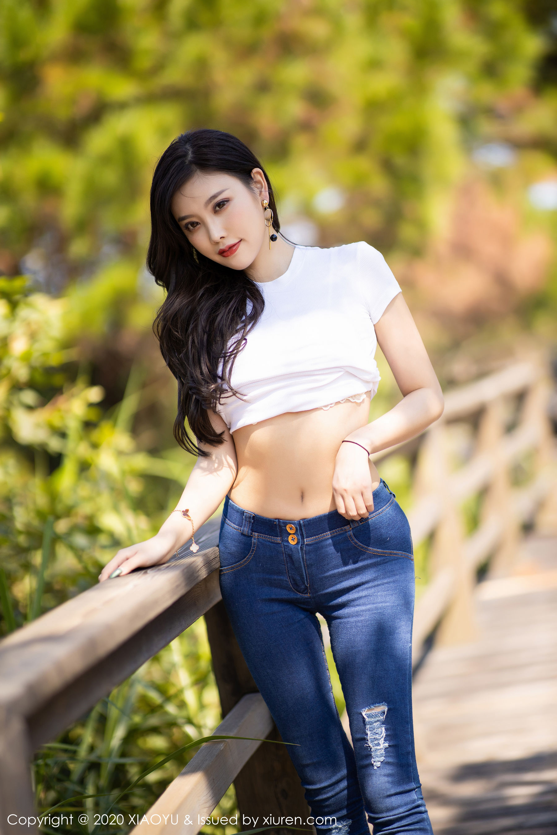 [语画界XIAOYU] Vol.300 杨晨晨sugar 《牛仔裤之下的绝佳身材》 写真集