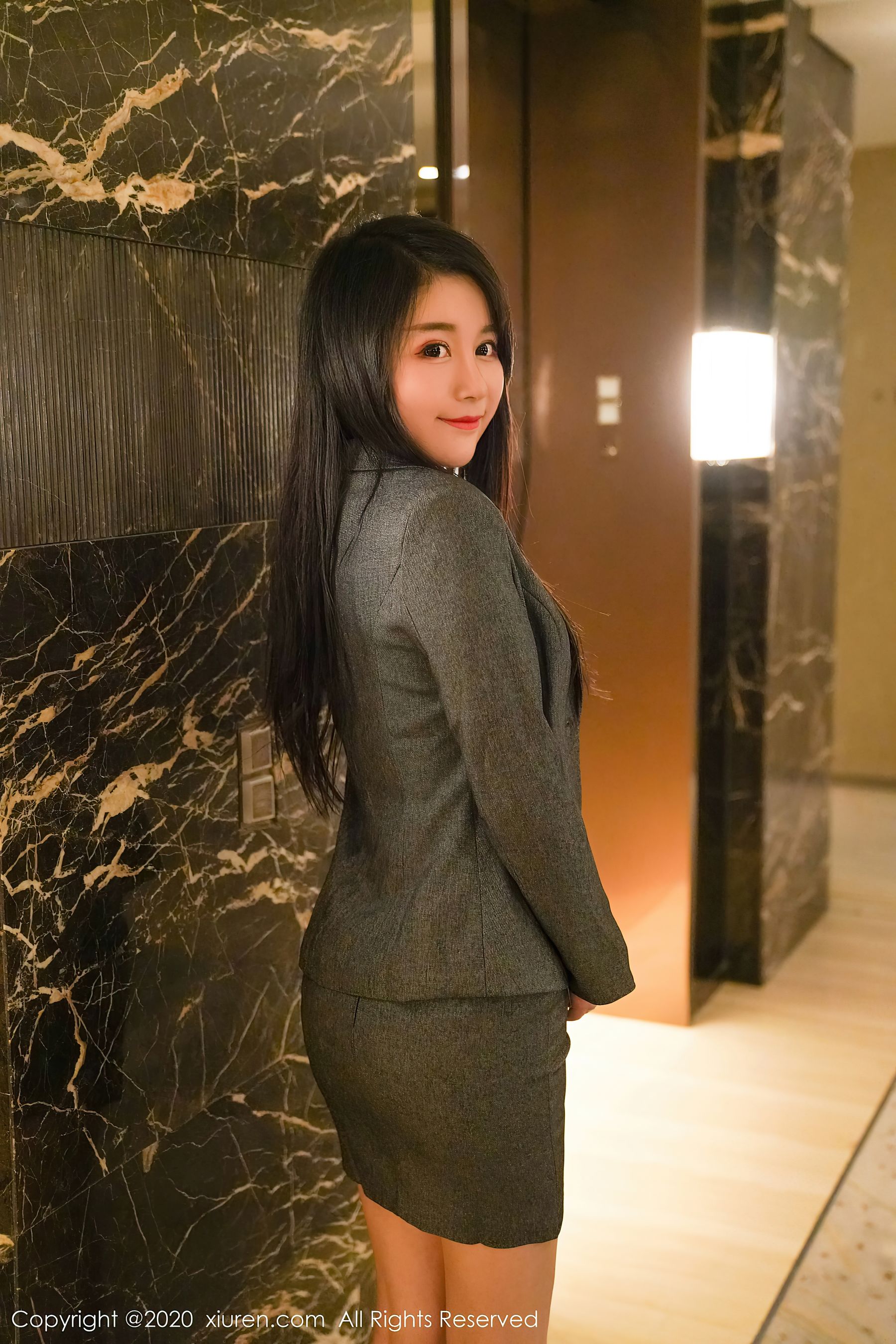 [秀人XiuRen] No.2628 美七Mia - 酒店剧情ol制服系列