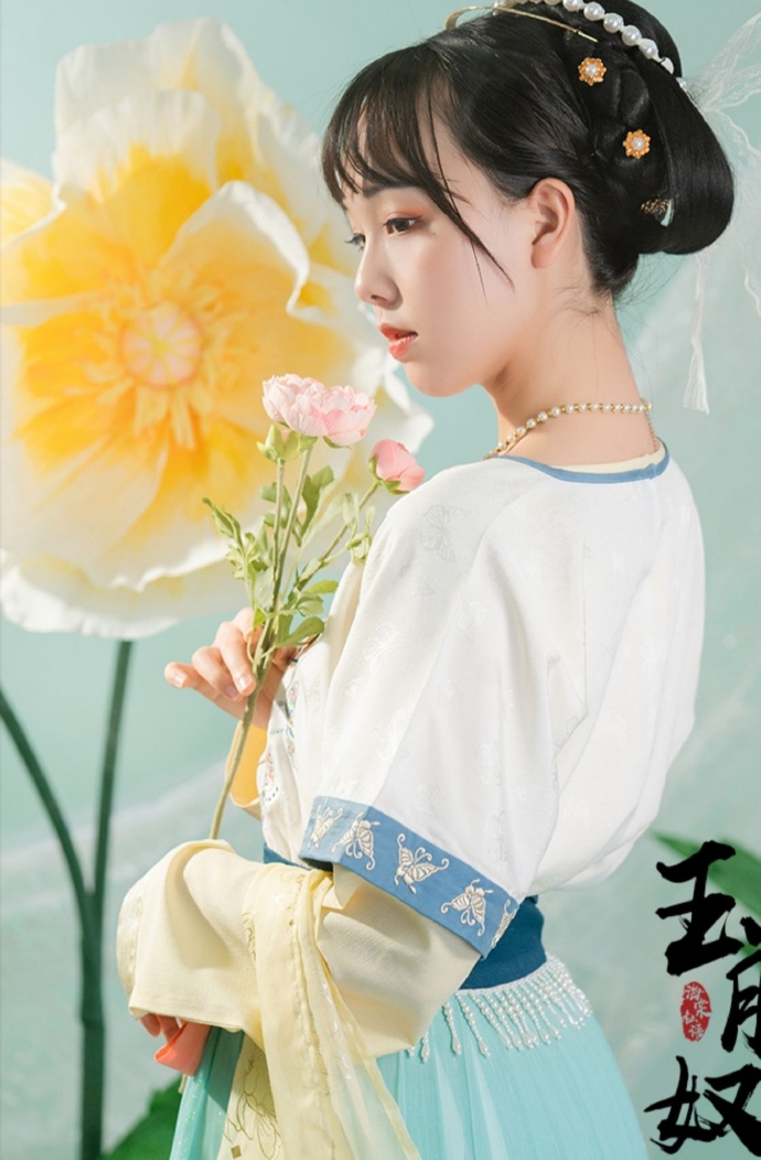 娇小玲珑汉服美女唯美古风摄影