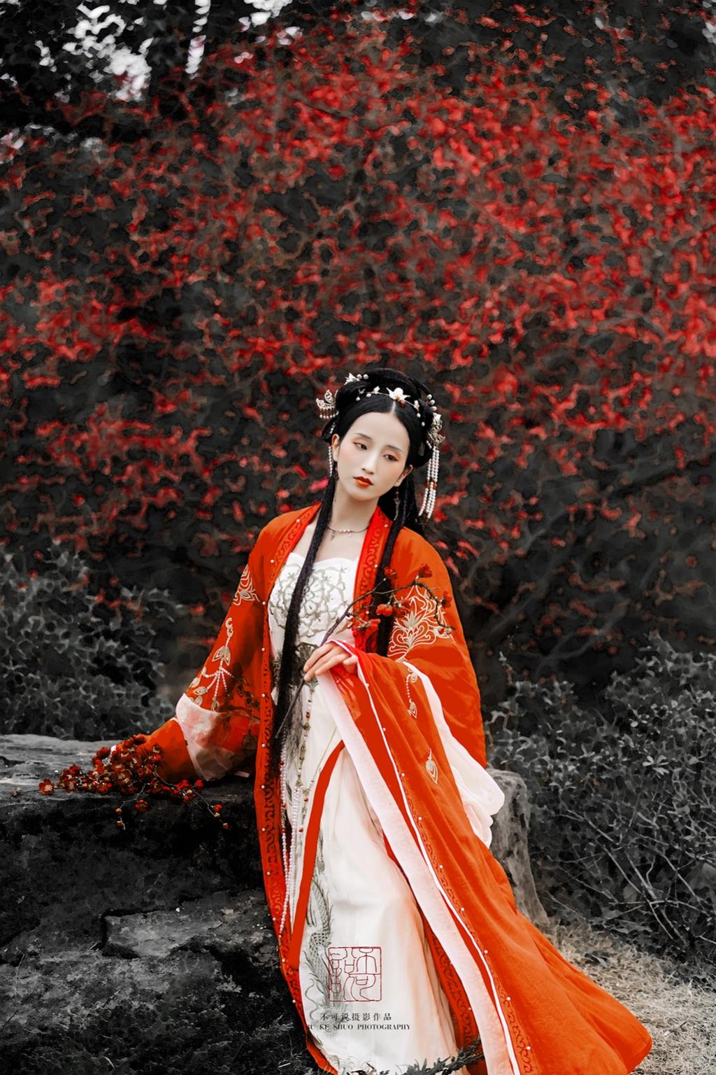 古装美女红妆素裹风情万种美图