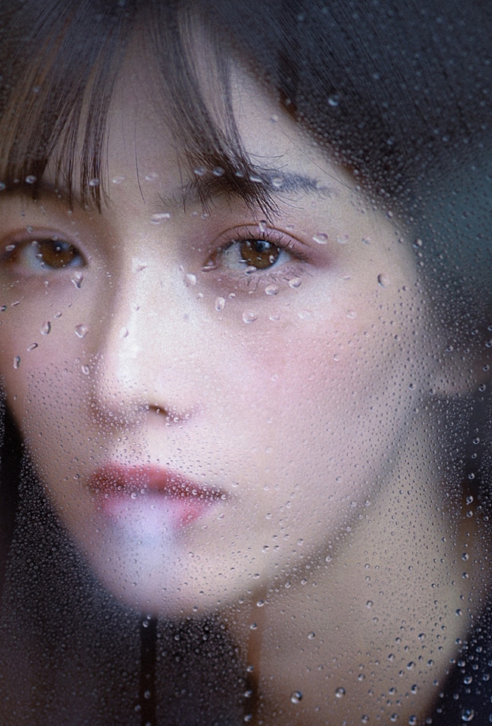 制服美女漂亮脸蛋白里透红图片