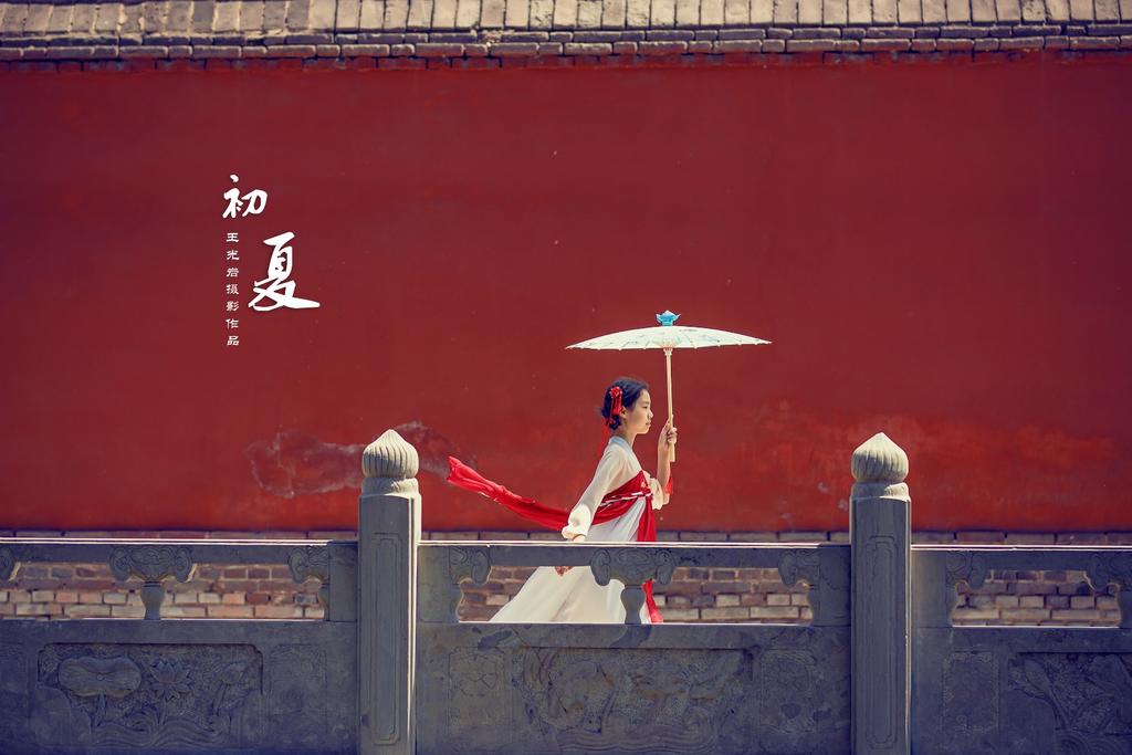 亭亭玉立汉服美女唯美古风摄影