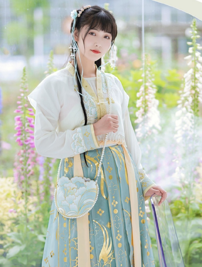 汉服美女肤白貌美清新脱俗美图