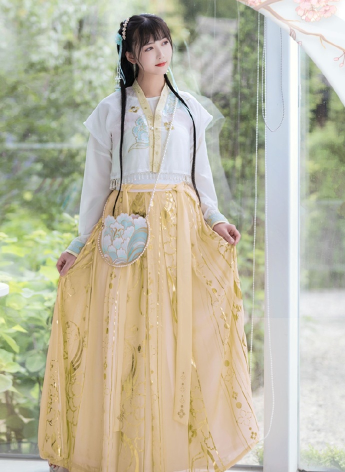 汉服美女肤白貌美清新脱俗美图