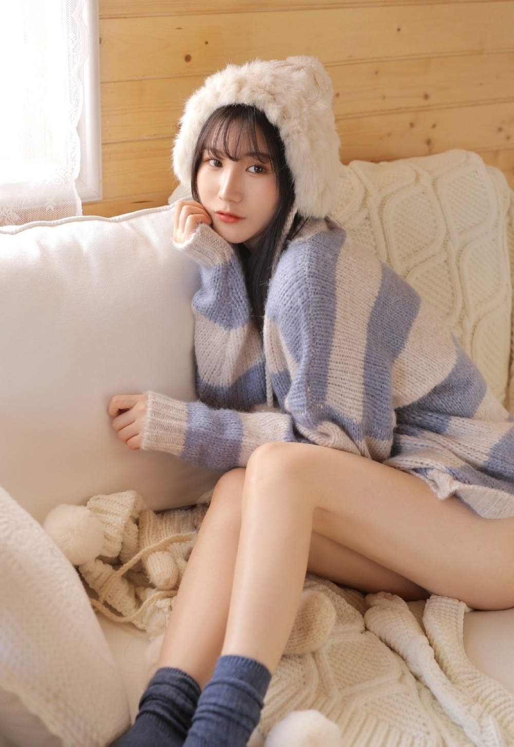 大长腿美少女温柔可人私房写真