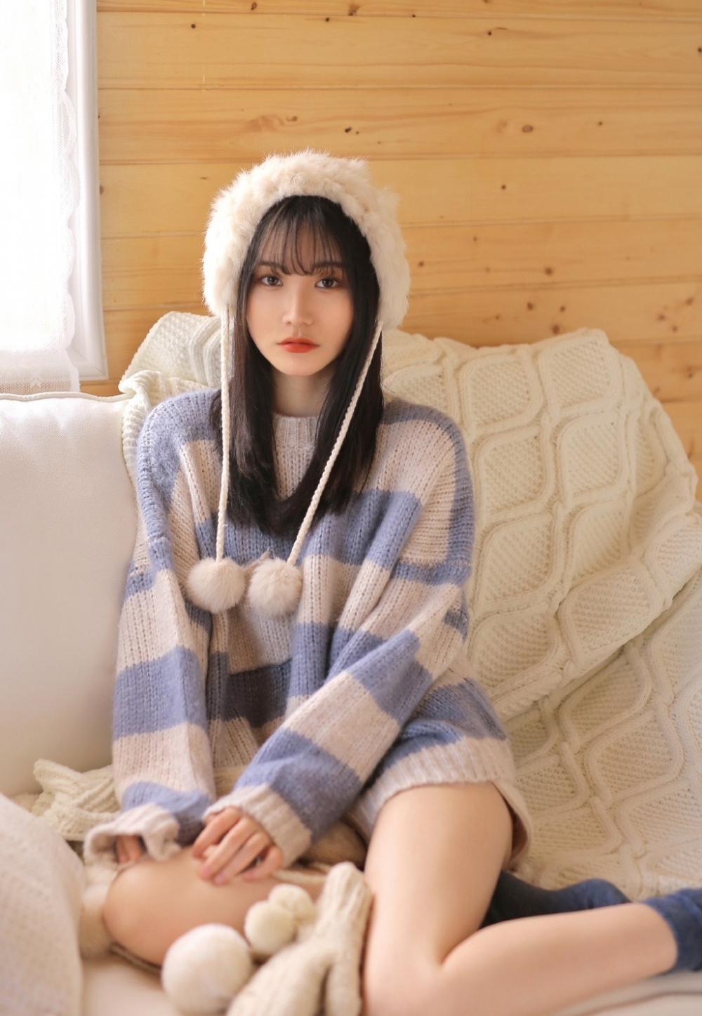 大长腿美少女温柔可人私房写真