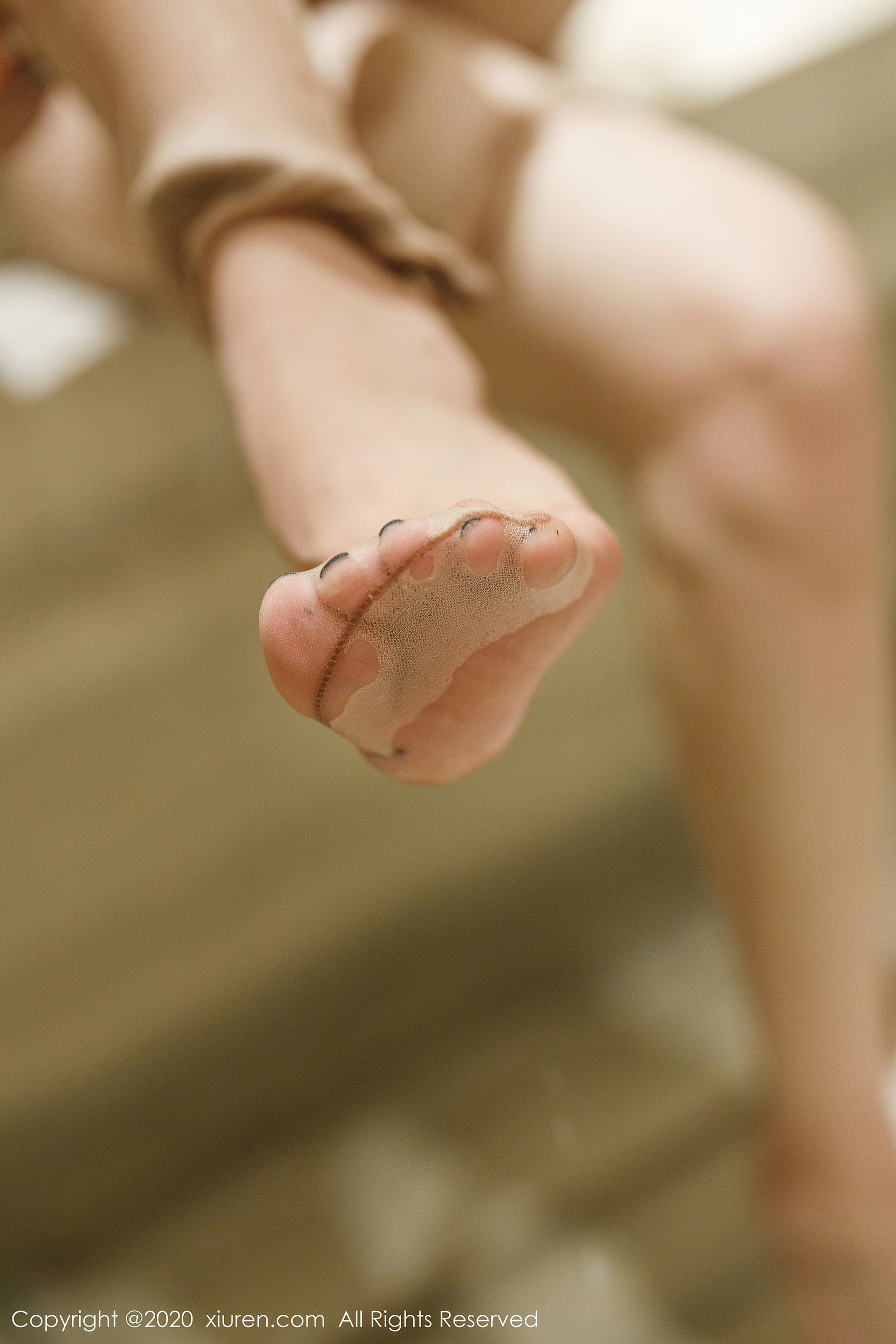 [秀人XIUREN] No.2332 果儿Victoria - 时尚运动内衣与极致丝袜