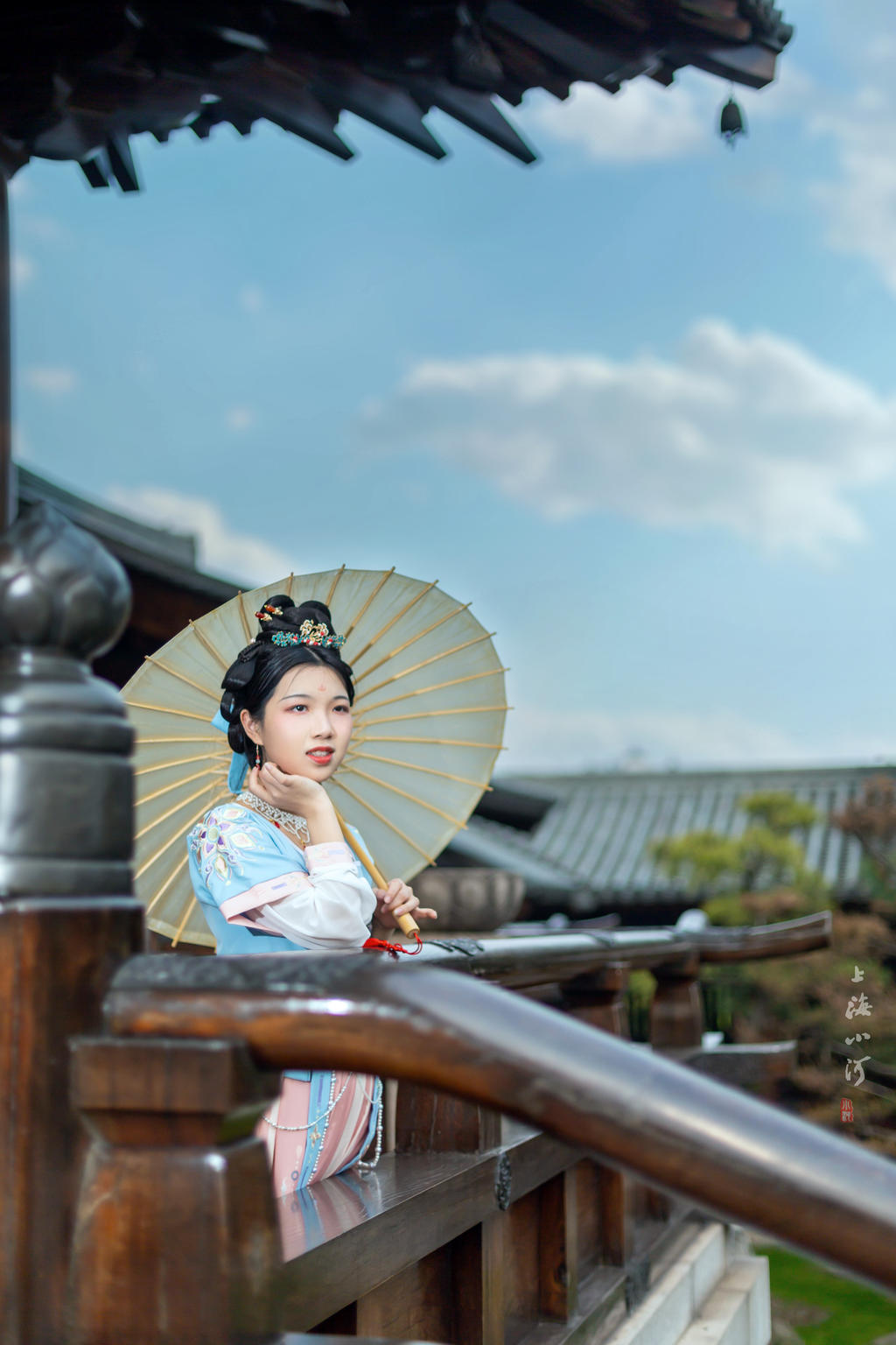 汉服美女翩翩起舞唯美古风摄影