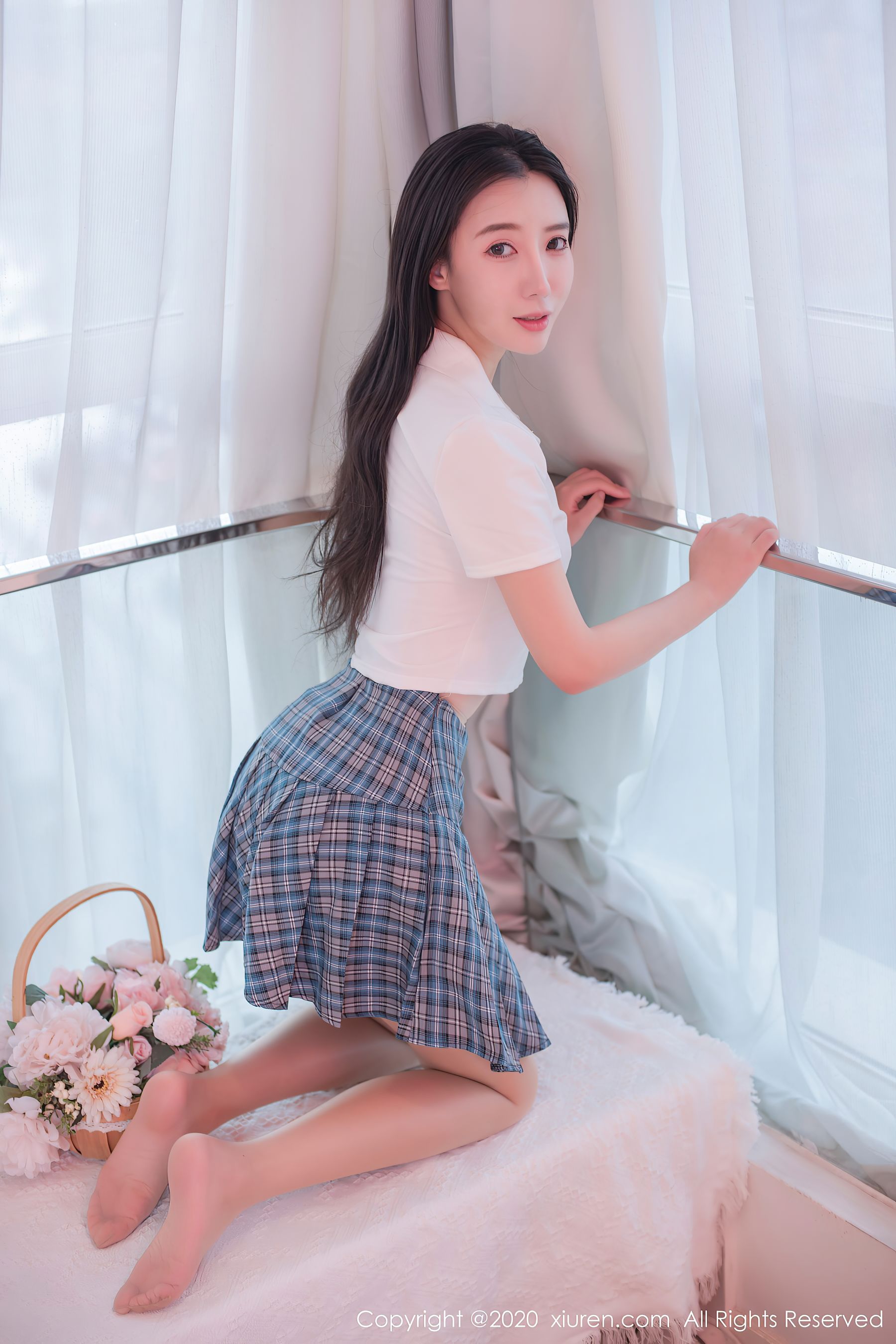 [秀人XiuRen] No.2412 陈梦babe - 学生制服百褶裙+肉色透明连体衣