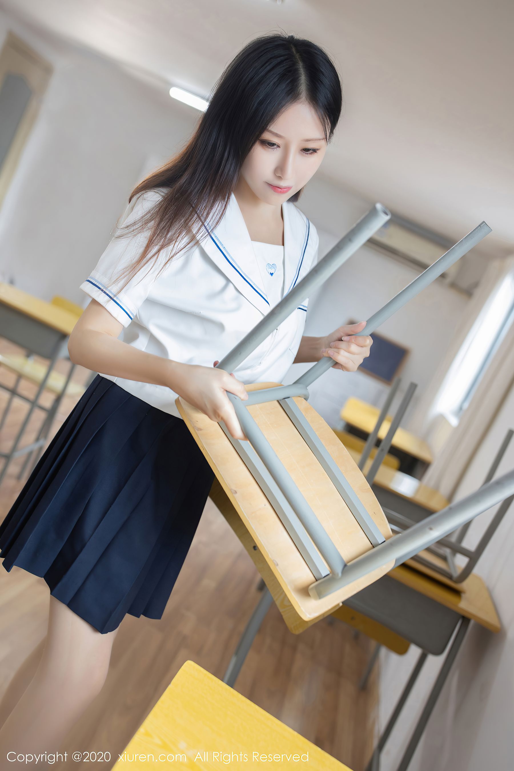 [秀人XiuRen] No.2741 月音瞳 - 值日生的丝袜诱惑