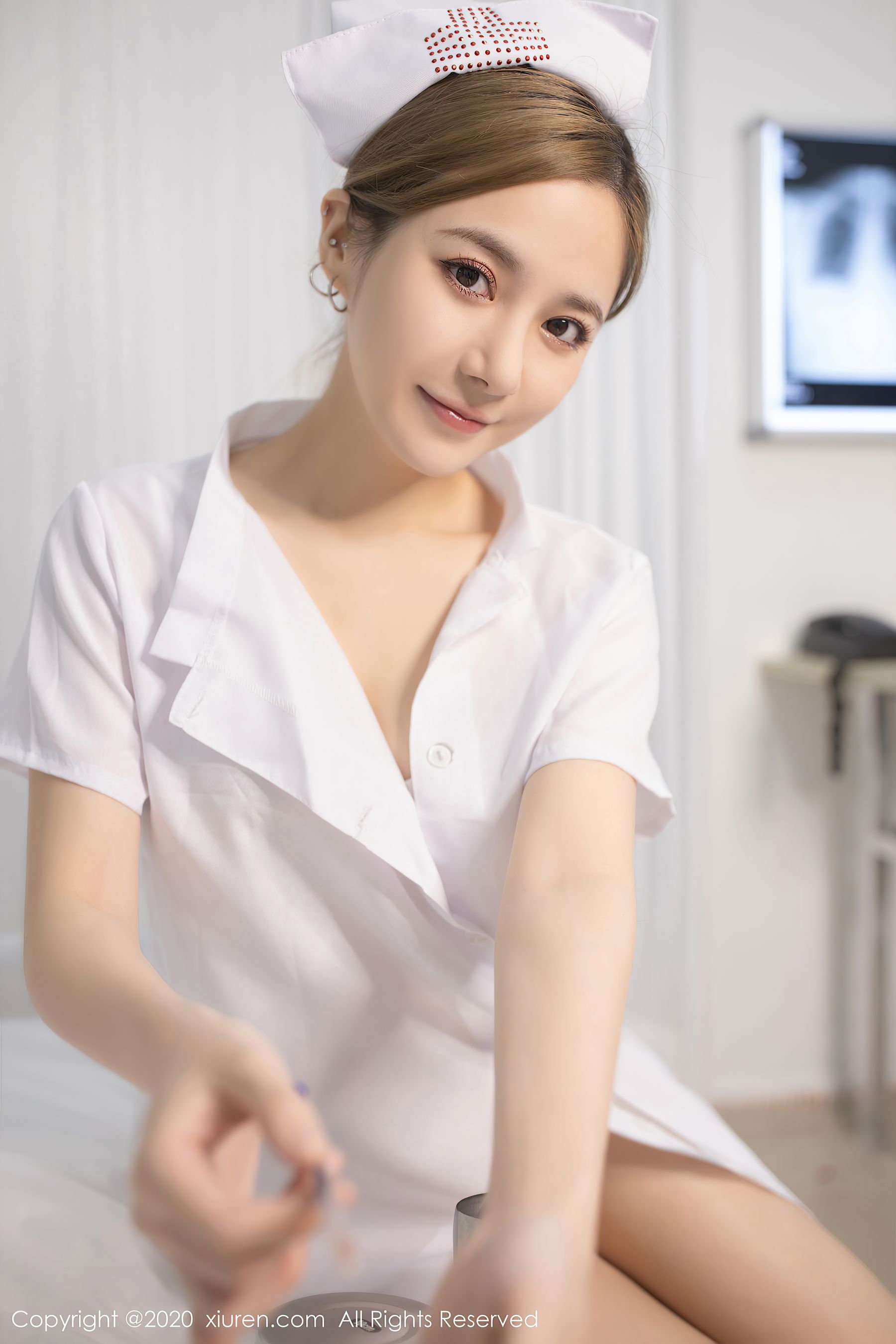 [秀人XiuRen] No.2743 鱼子酱Fish - 护士打针主题系列