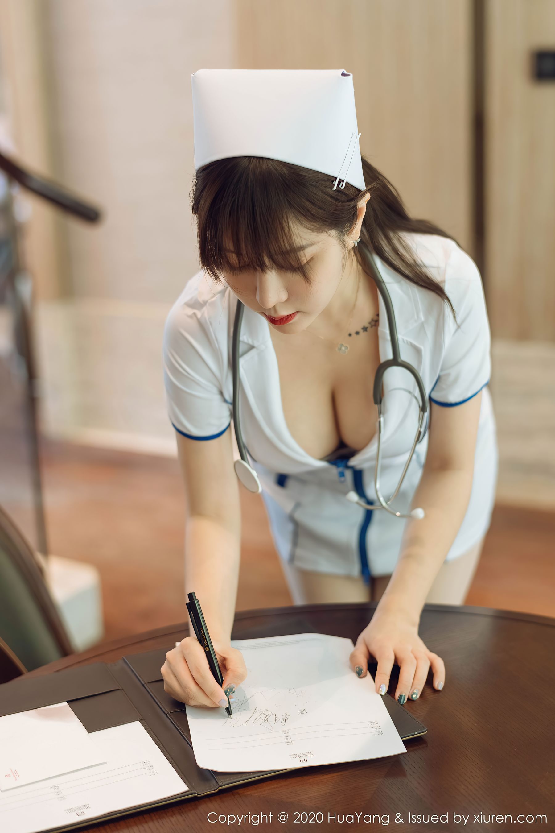 [花漾HuaYang] Vol.330 王雨纯 - 护士长的私人温柔体贴服务哦~