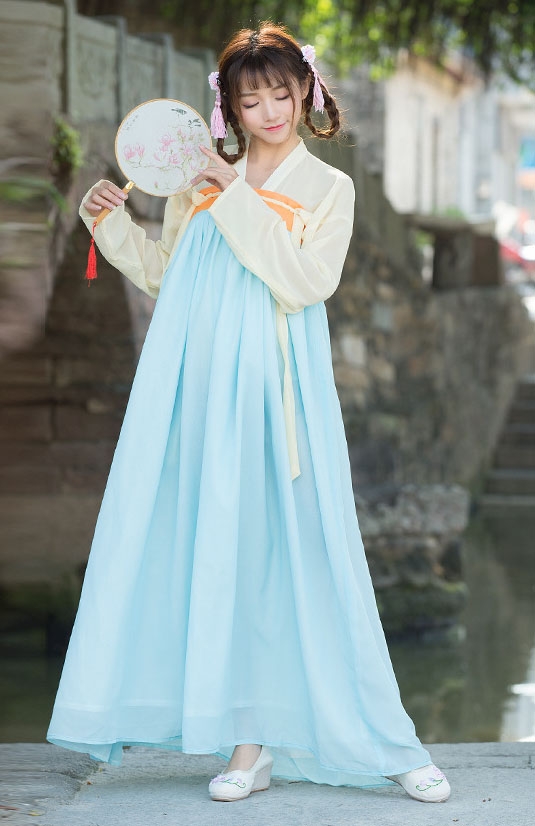 楚楚动人汉服美女唯美古风摄影