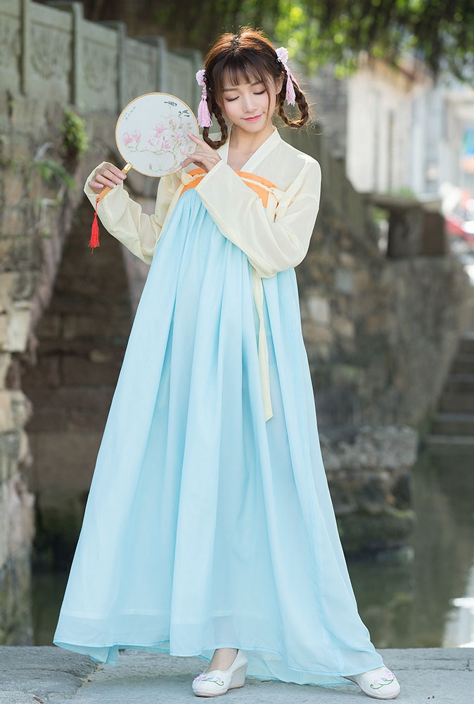 楚楚动人汉服美女唯美古风摄影