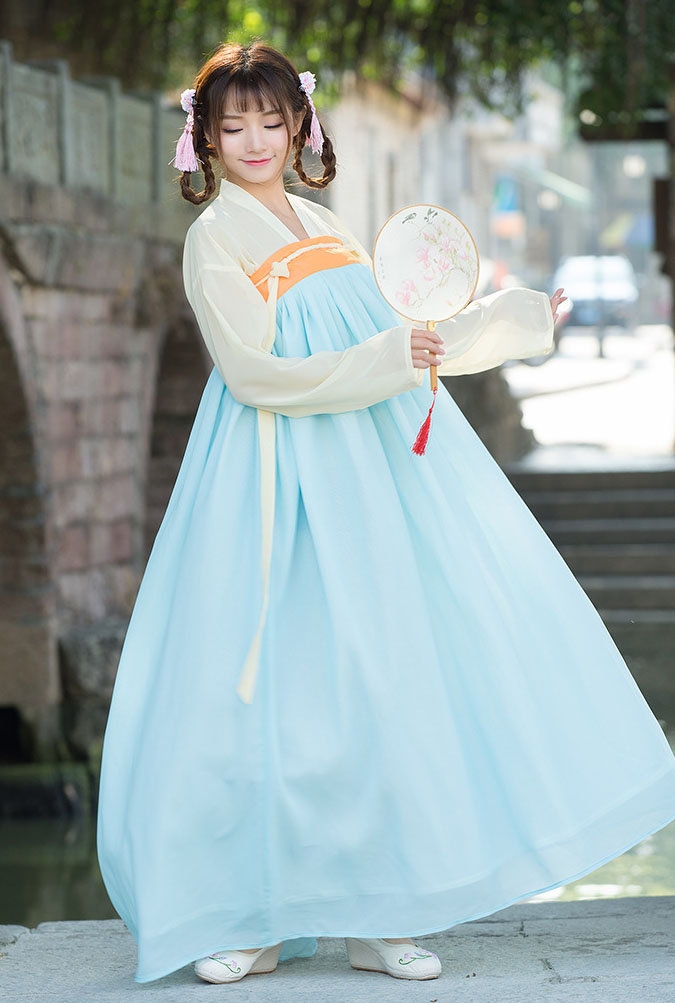 楚楚动人汉服美女唯美古风摄影