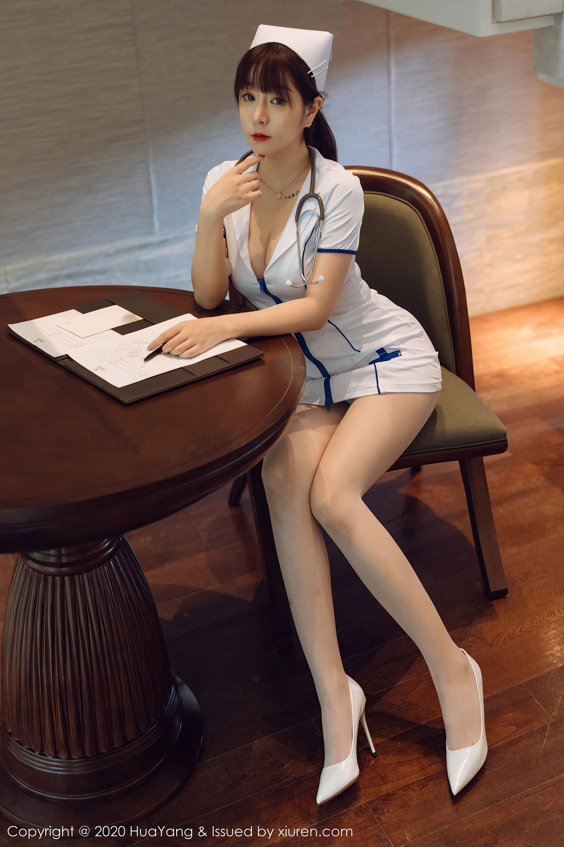 [花漾HuaYang] Vol.330 王雨纯 - 护士长的私人温柔体贴服务哦~