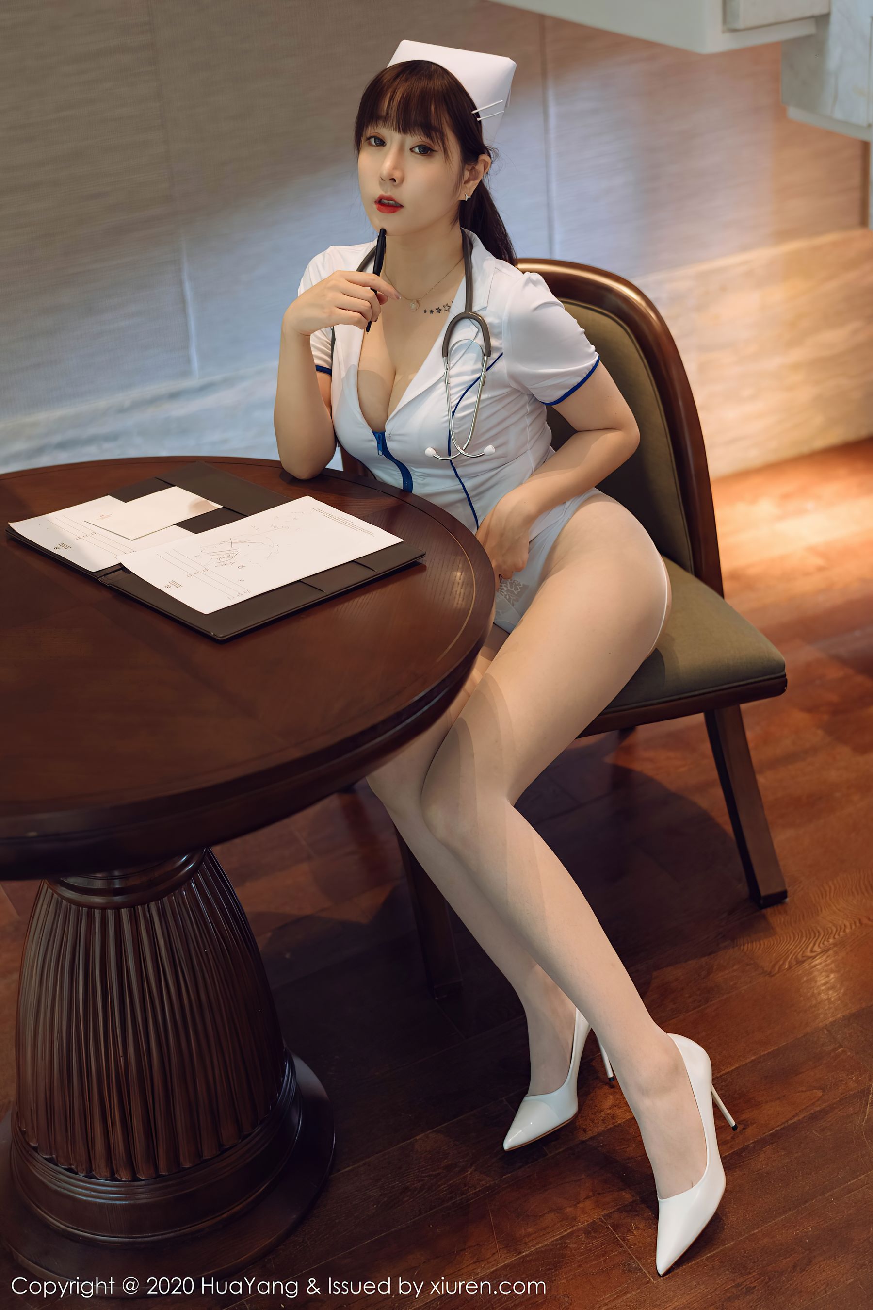 [花漾HuaYang] Vol.330 王雨纯 - 护士长的私人温柔体贴服务哦~