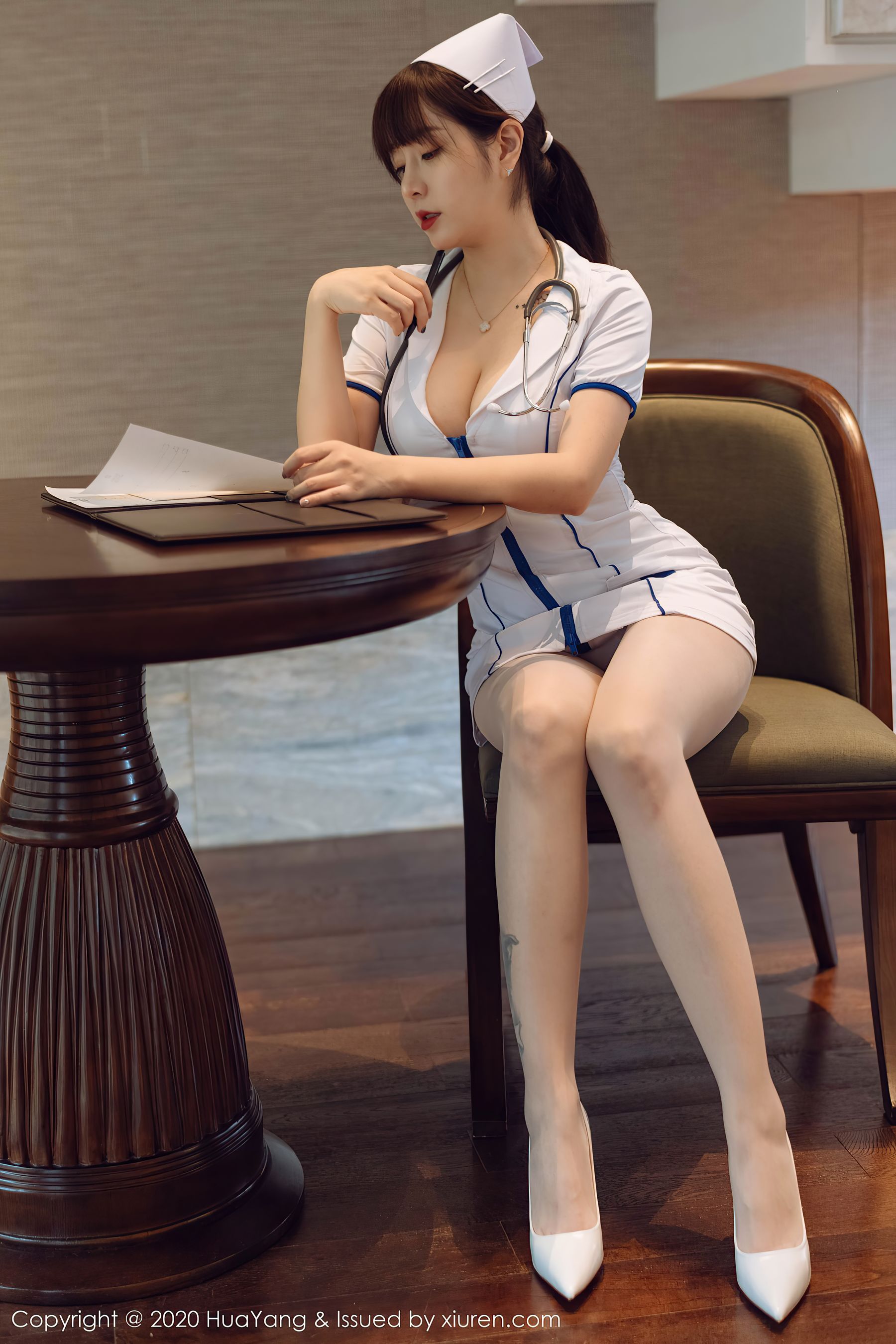 [花漾HuaYang] Vol.330 王雨纯 - 护士长的私人温柔体贴服务哦~