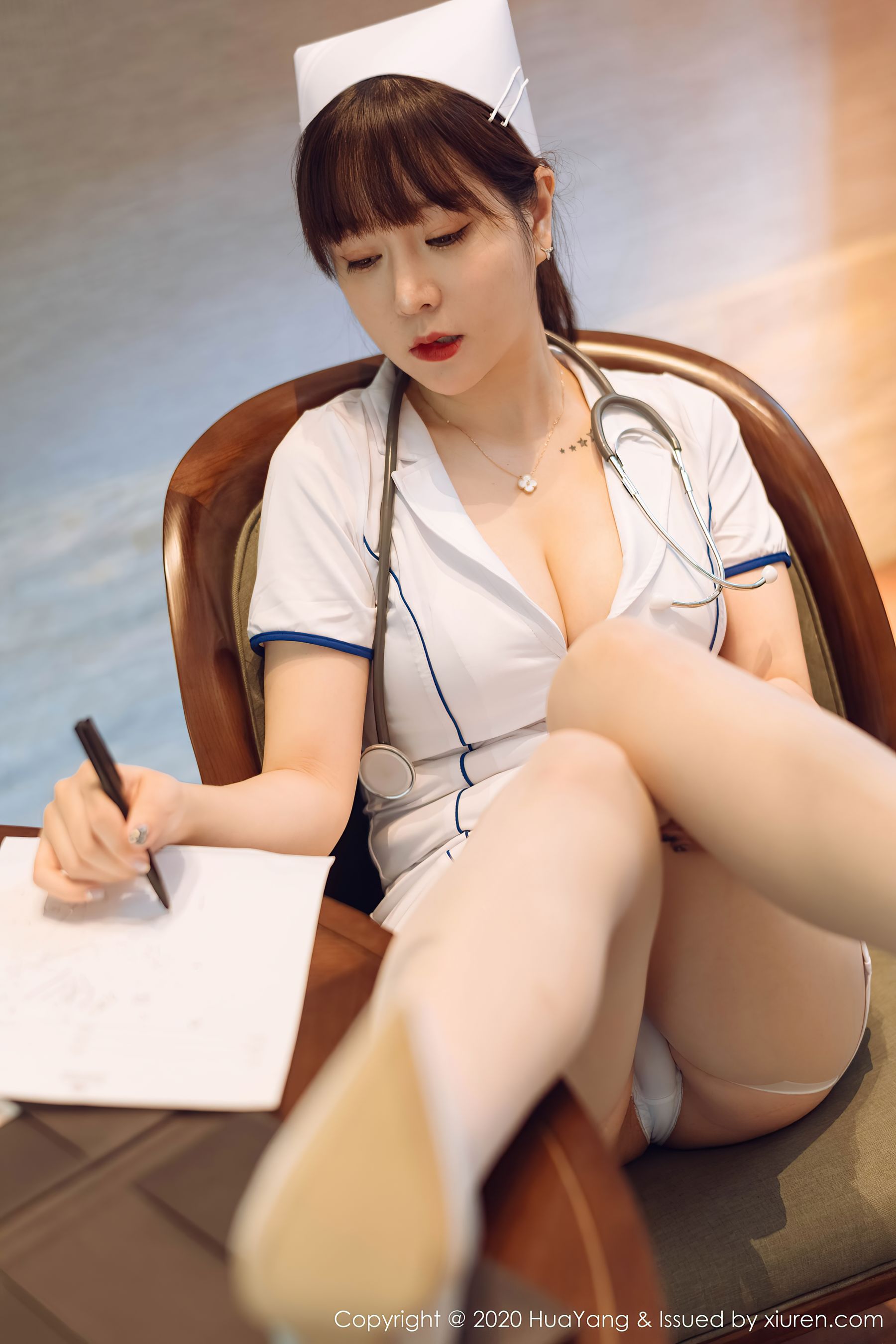 [花漾HuaYang] Vol.330 王雨纯 - 护士长的私人温柔体贴服务哦~