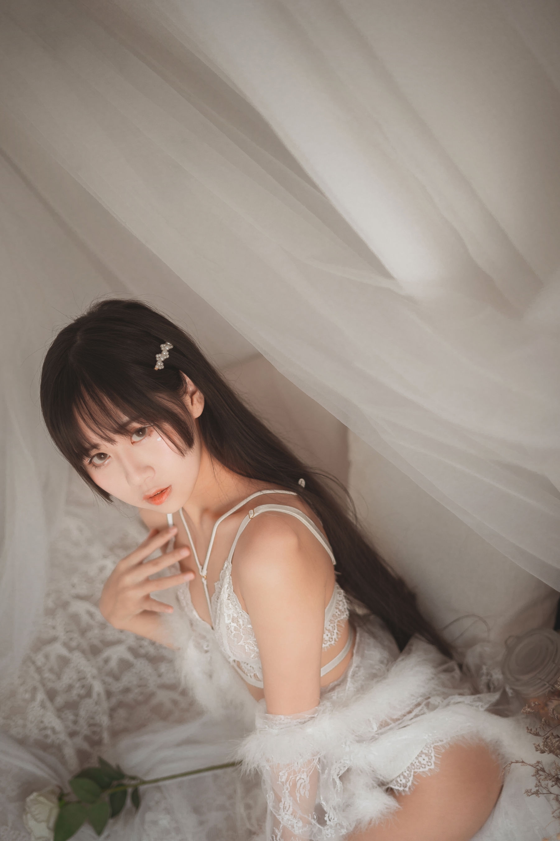 COS美少女萌芽儿o0 《毛绒内衣》