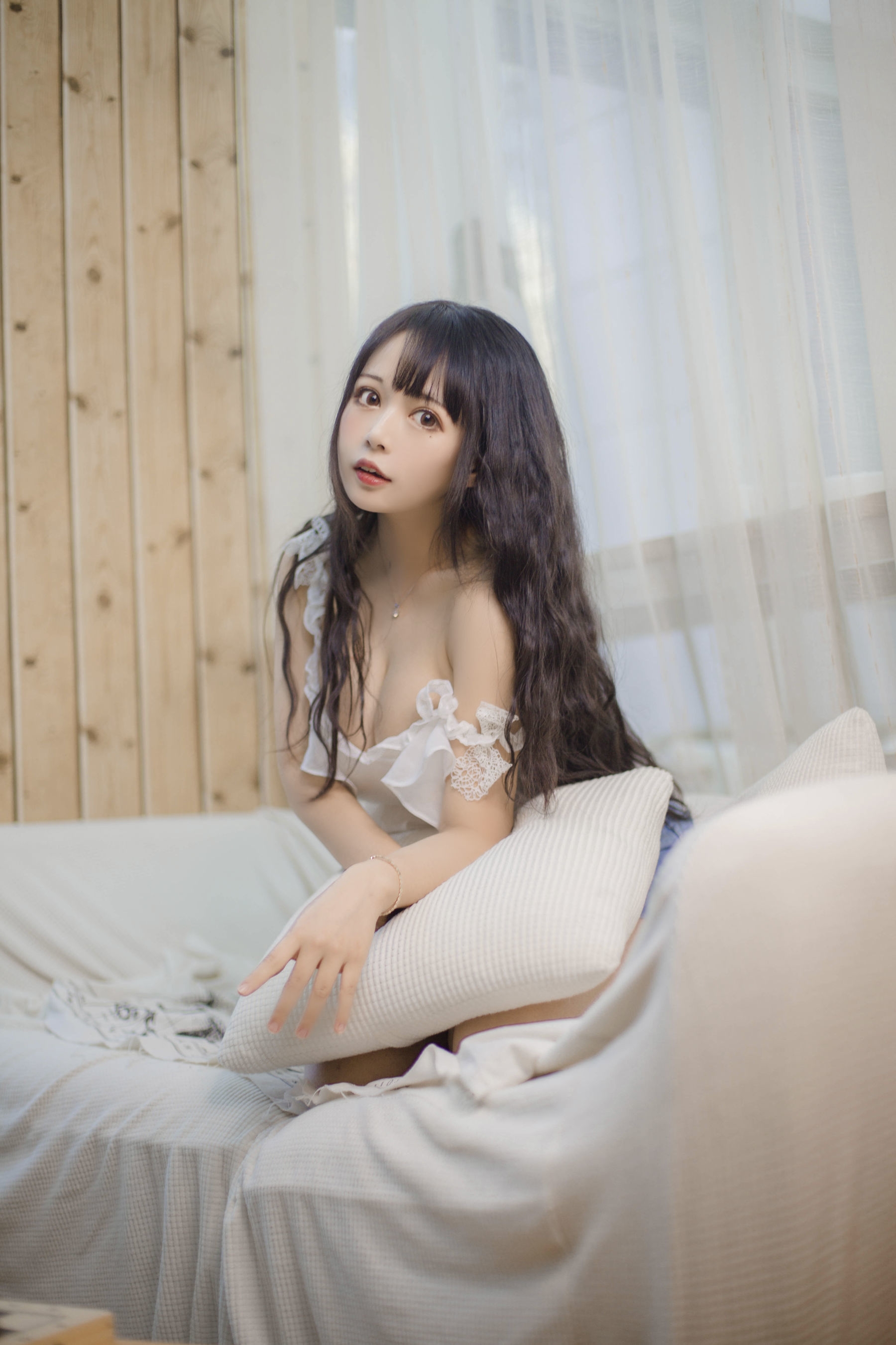 [美女Coser] 黑猫猫OvO 《客厅》