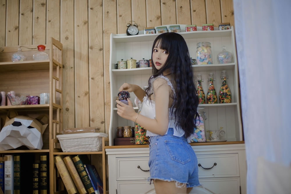 [美女Coser] 黑猫猫OvO 《客厅》