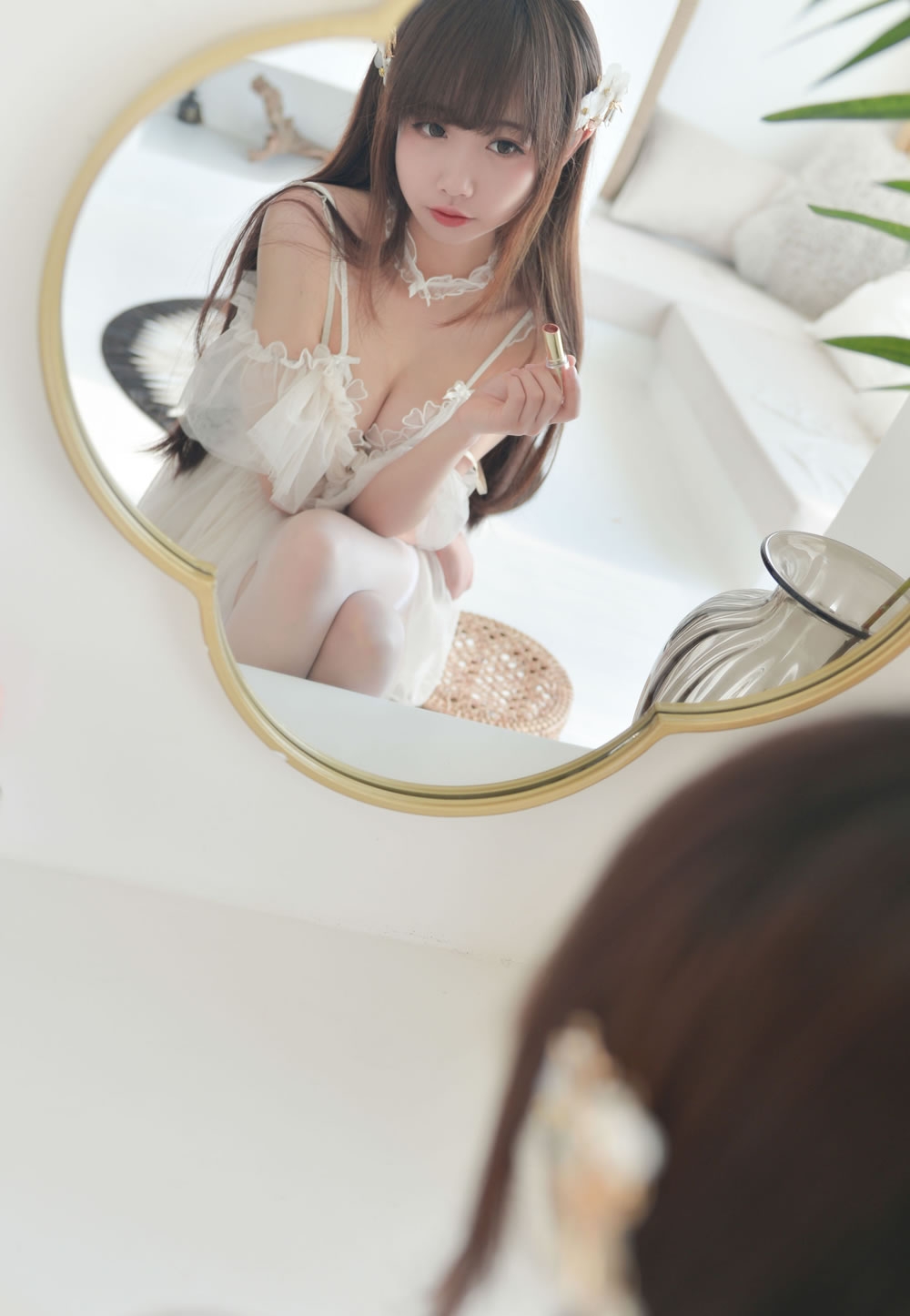 Cos小姐姐雪琪SAMA 《真空激凸吊带白丝》