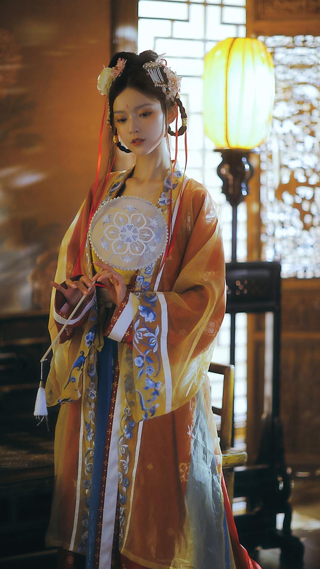 古装美女杏眼桃腮唯美古风摄影