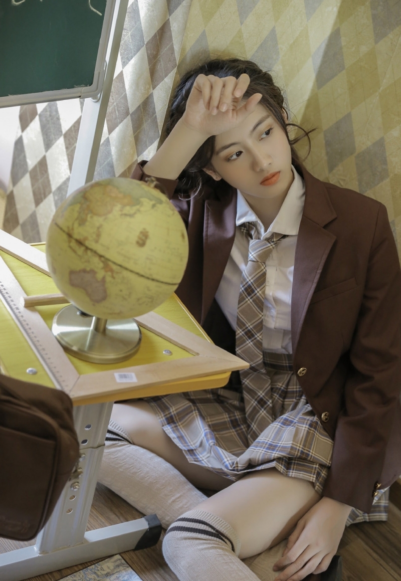 校园女神学生制服俏皮可爱写真