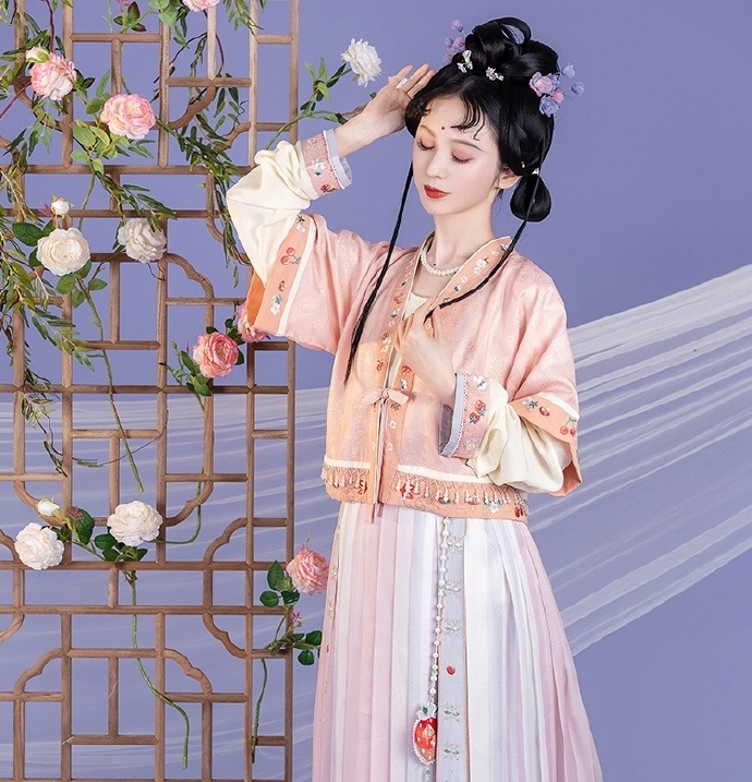 俏皮可爱汉服美女唯美古风摄影