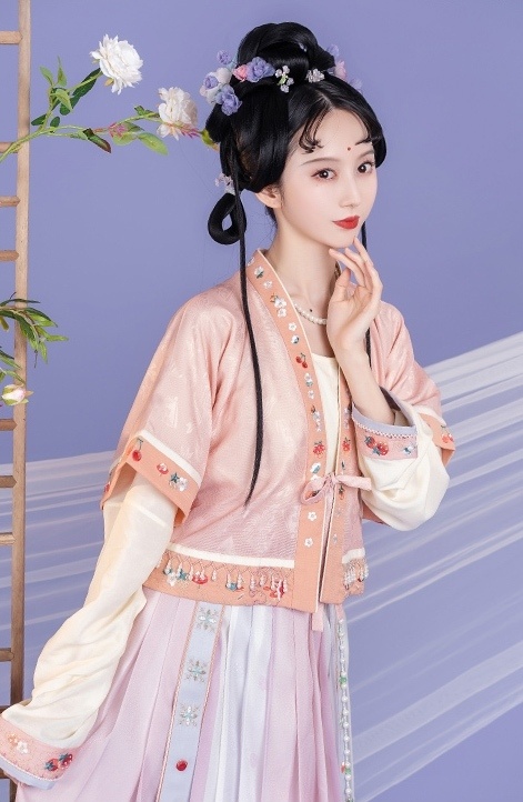 俏皮可爱汉服美女唯美古风摄影