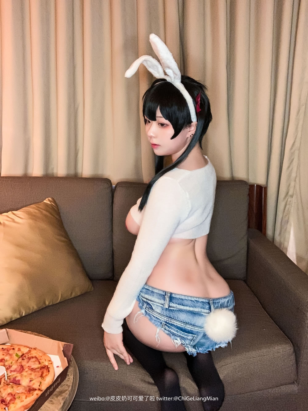 [美女Coser] 皮皮奶可心爱了啦 《披萨白兔》