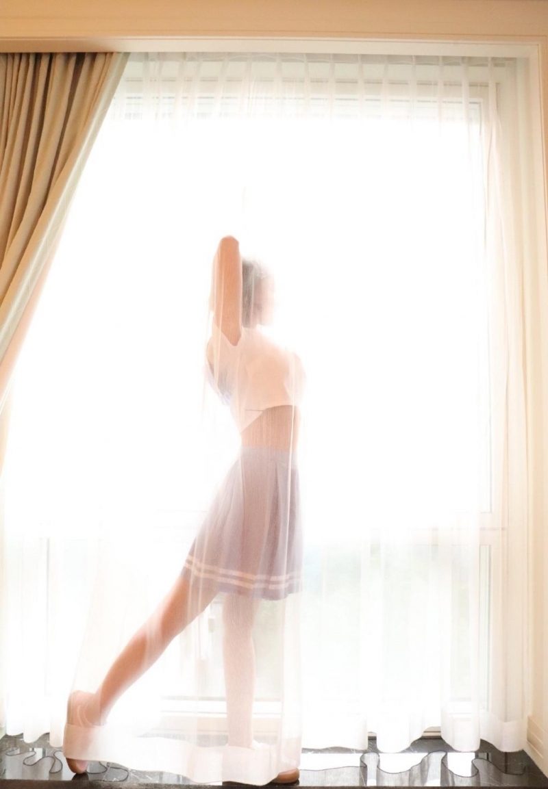 双马尾美少女学生制服私房写真