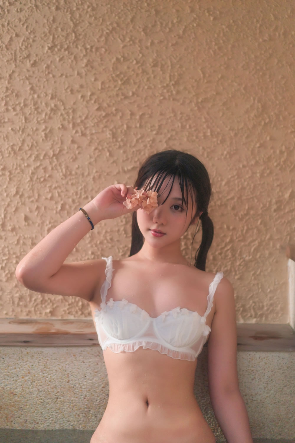 [美女Coser] 姬镜酱 《私奔之温泉》