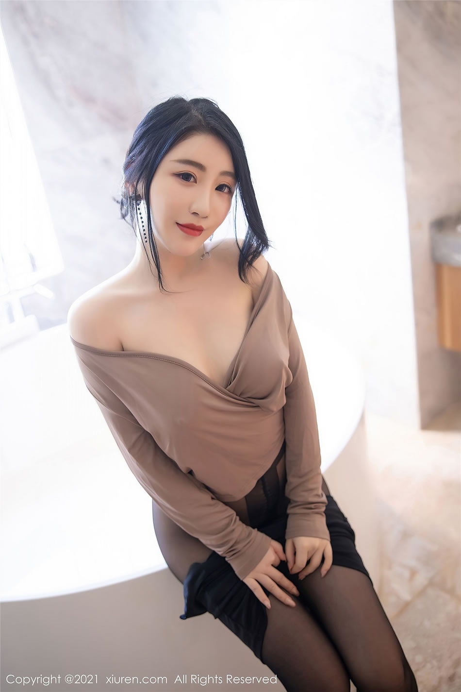 [XIUREN秀人网]  Cherry绯月樱 NO.3057 性感黑丝写真