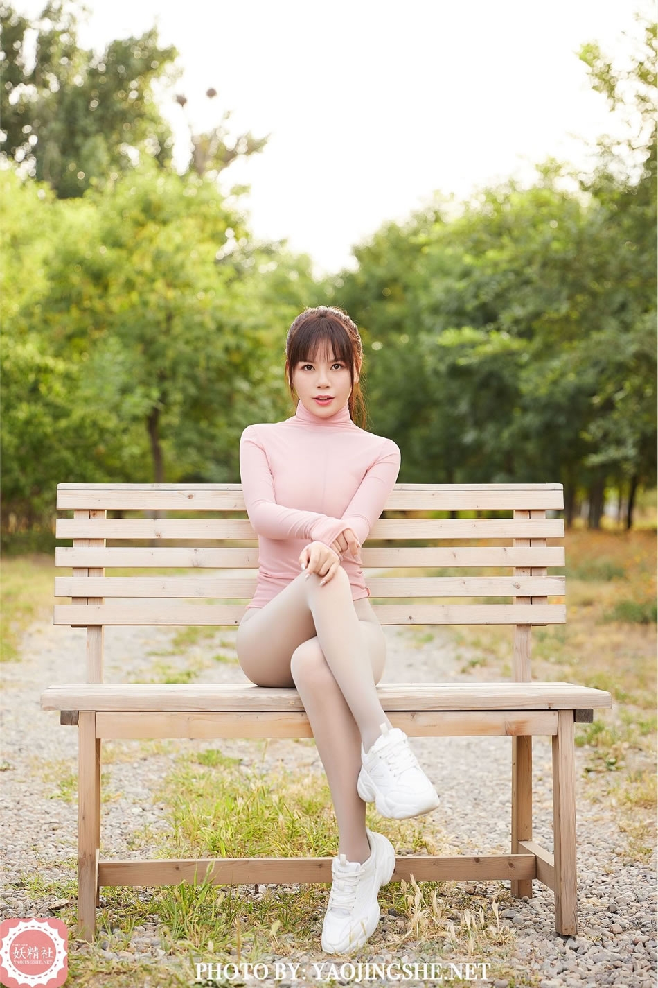 [YJS妖精社] 《妲己-公园小妖精》T2028 性感连体袜写真