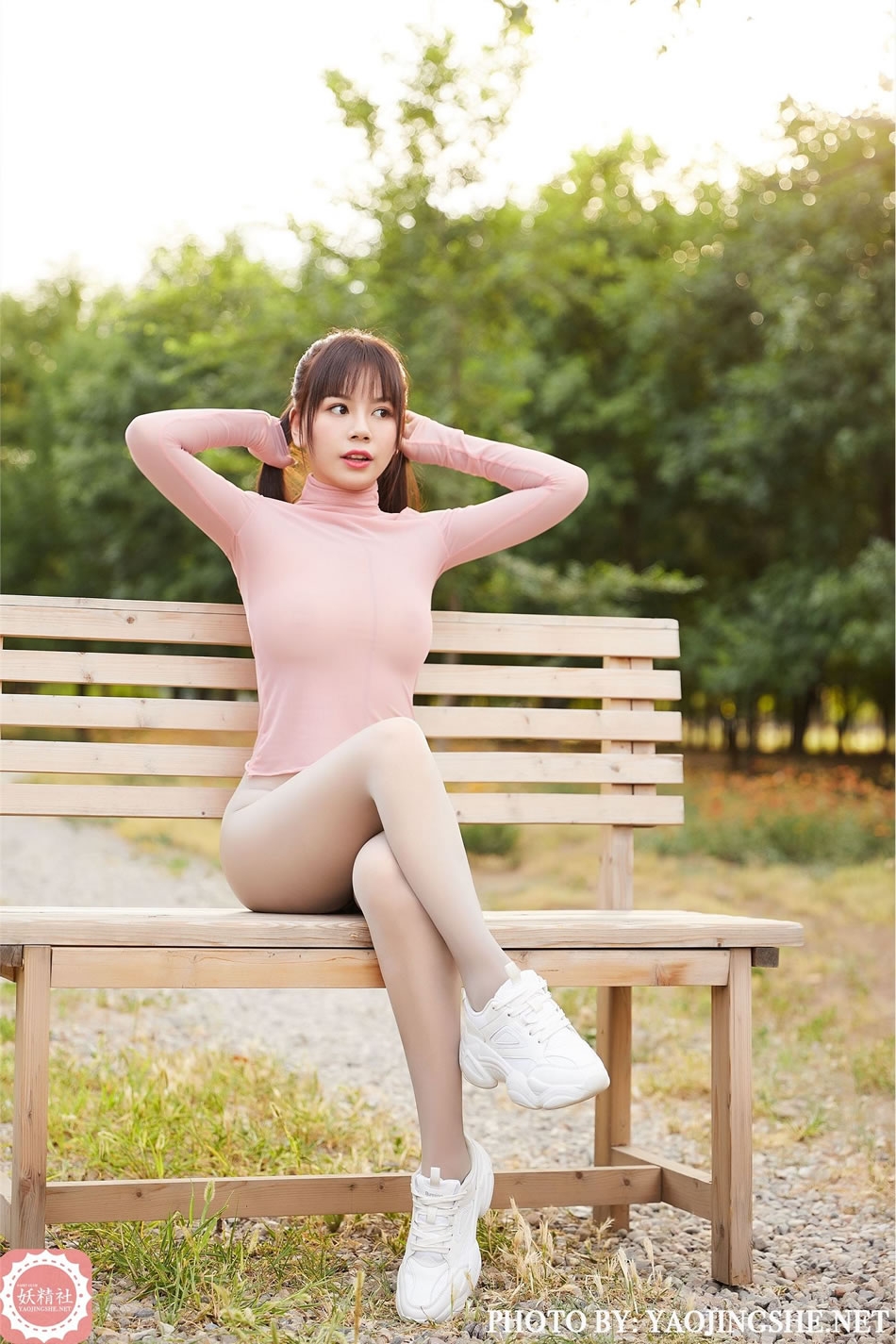 [YJS妖精社] 《妲己-公园小妖精》T2028 性感连体袜写真