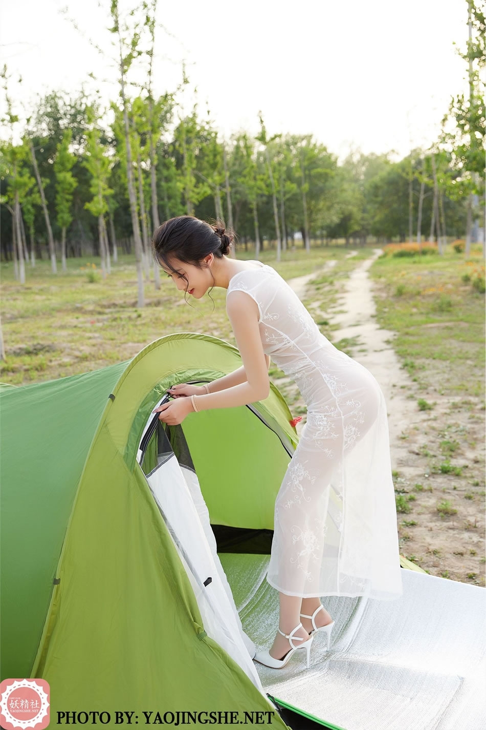 [YJS妖精社]《思文-全包露营》 T2021 连体袜性感写真