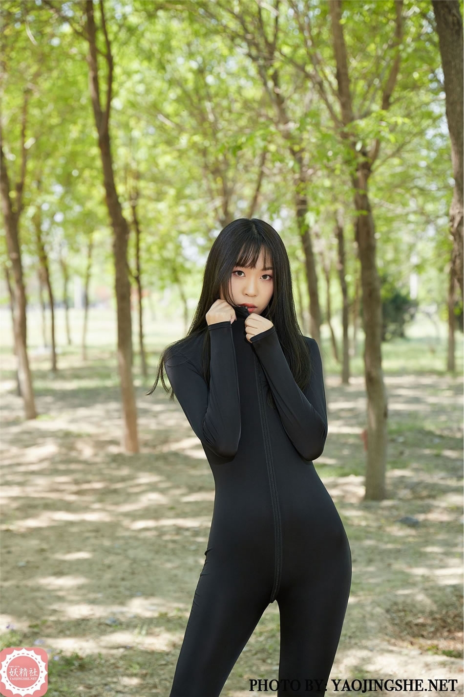 [YJS妖精社] 《静静-静小优》T2022 丝袜性感写真