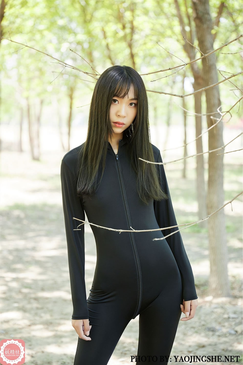 [YJS妖精社] 《静静-静小优》T2022 丝袜性感写真