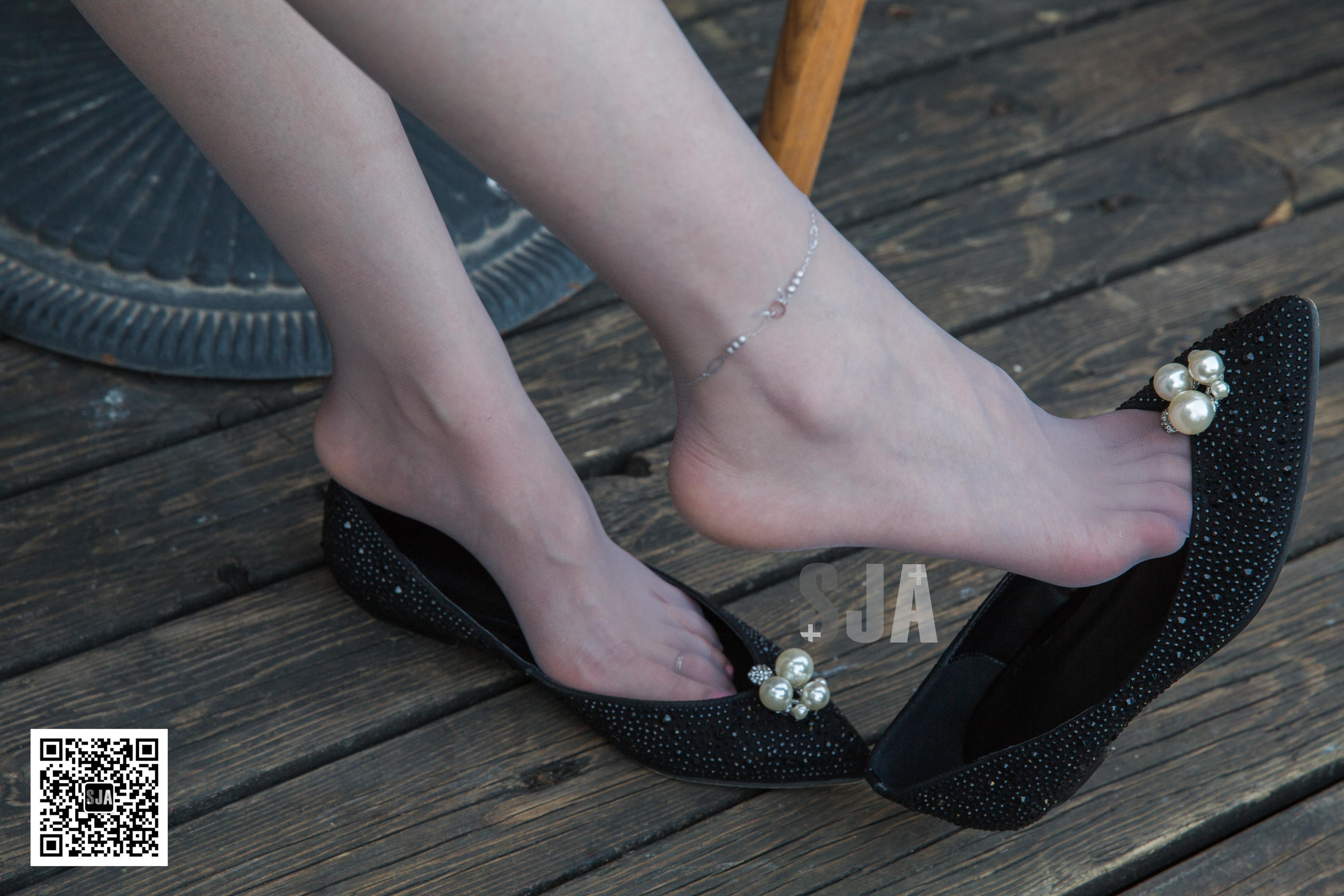 [佳爷SJA] Vol.009 闺蜜视角《灰》 写真套图