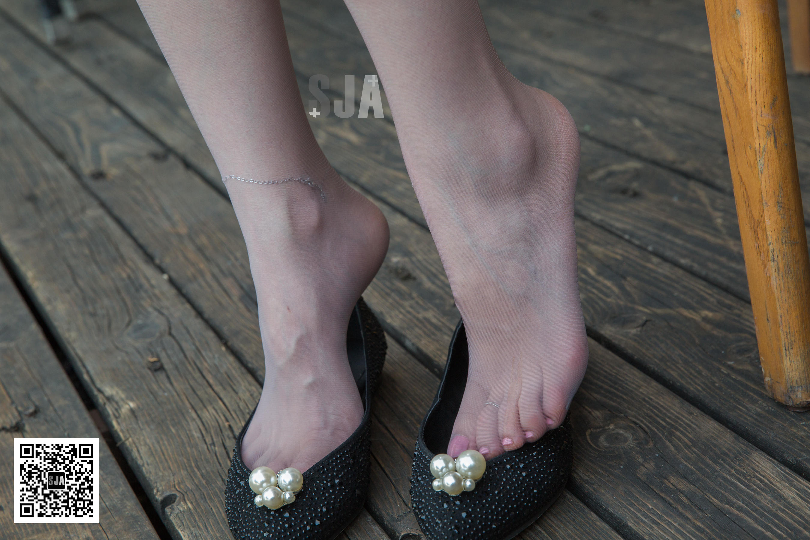 [佳爷SJA] Vol.009 闺蜜视角《灰》 写真套图