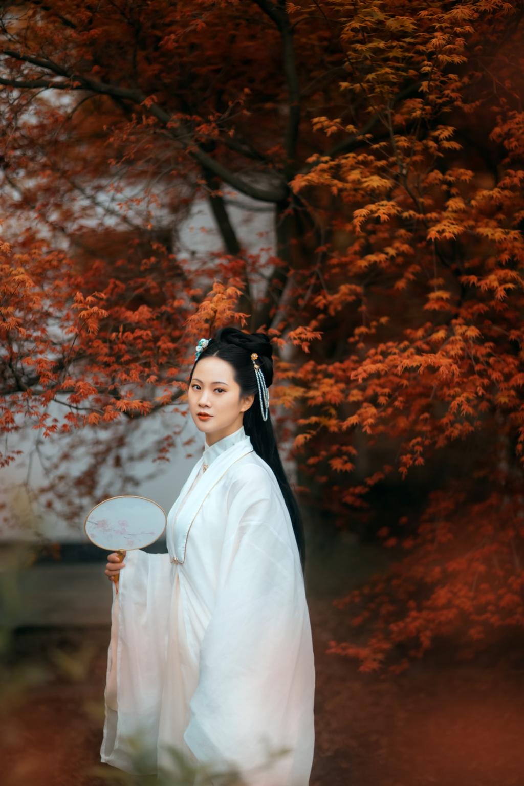 古装美女长发及腰清新脱俗美图