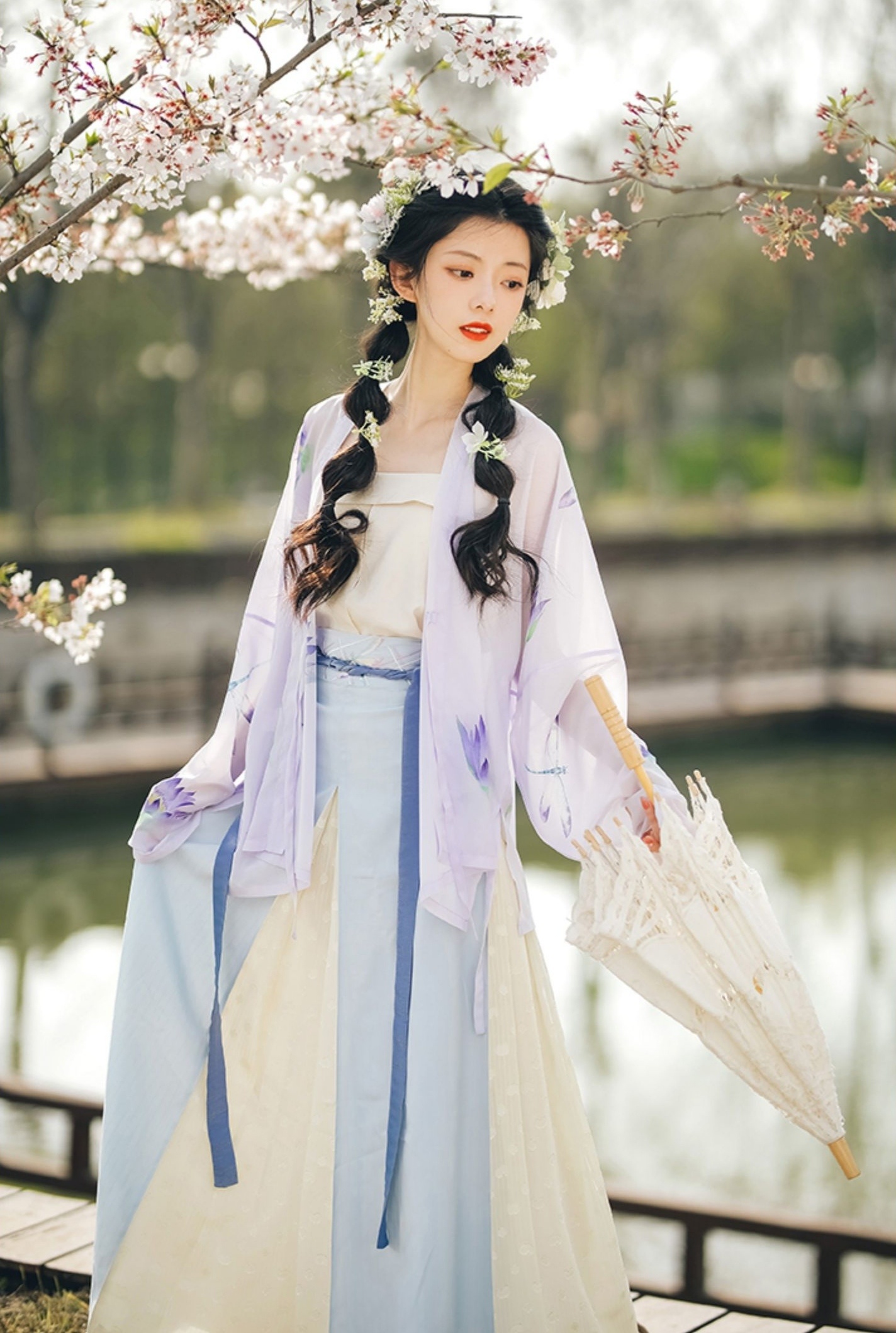 汉服美女亭亭玉立唯美古风摄影