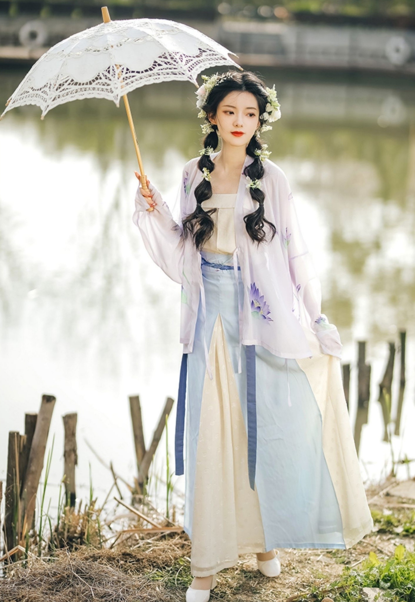 汉服美女亭亭玉立唯美古风摄影